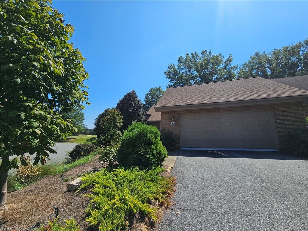 Photo of 105 Willowbrook Place, Bermuda Run, NC 27006 (MLS # 1236628)