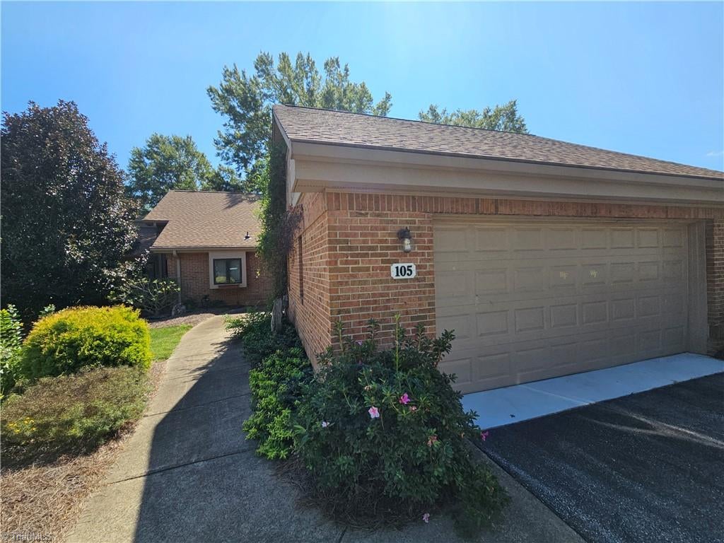 Photo of 105 Willowbrook Place, Bermuda Run, NC 27006 (MLS # 1236628)