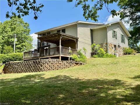 Homes For Sale - 417 White Pines Country Club Road<br/> Mount Airy, NC 27030