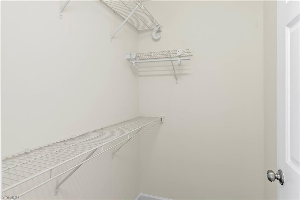 6826 Wellsley Court, Clemmons, North Carolina image 17