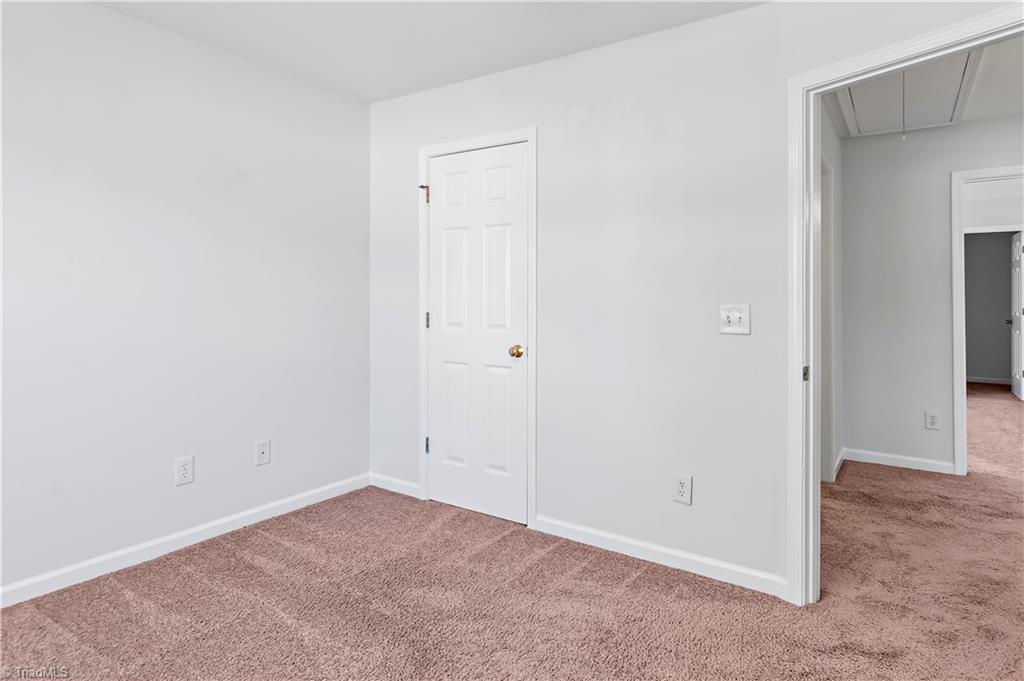 6826 Wellsley Court, Clemmons, North Carolina image 24