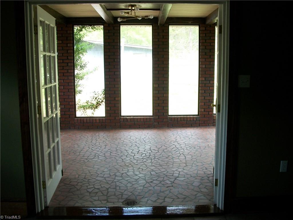 Photo 7 of 16 of 1345 Rivercrest Drive house