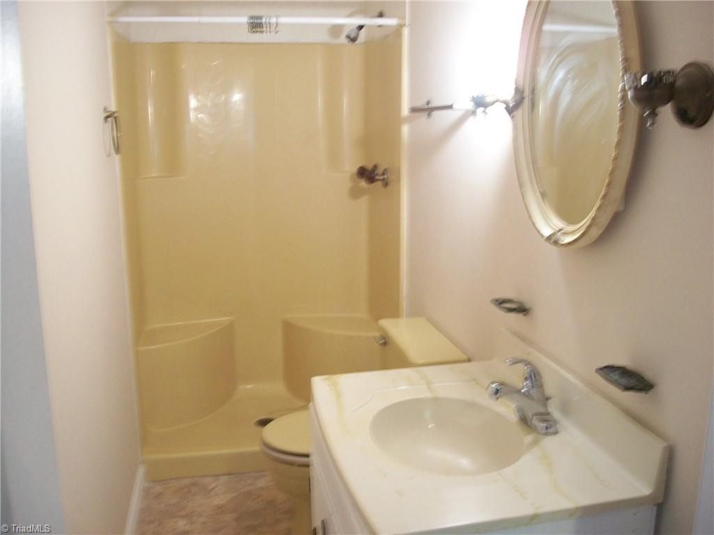 Photo 2 of 16 of 1345 Rivercrest Drive house