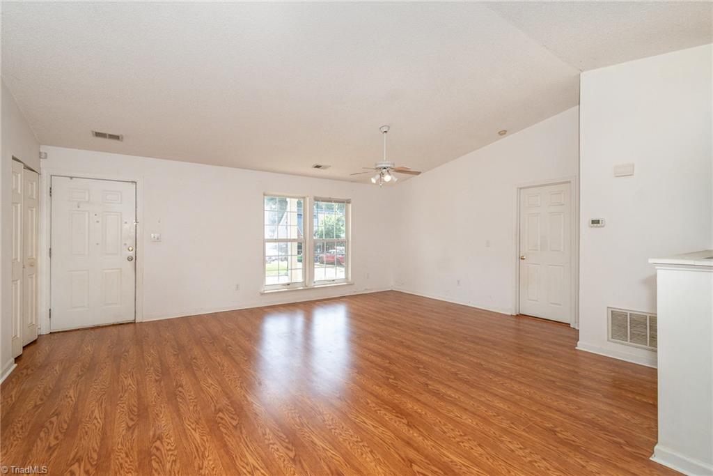 7 Jans Court, Greensboro, North Carolina image 4