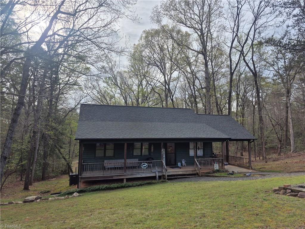 Photo of 324 Pinecrest Circle, Troy, NC 27371 (MLS # 1214428)