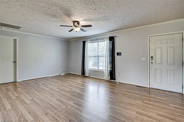 3242 Creekridge Country Road, photo 5 of 47