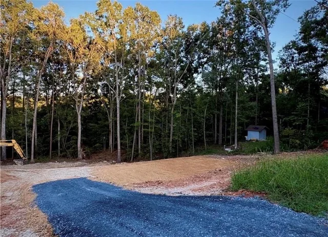 2632 Idlewild Drive, photo 5 of 6