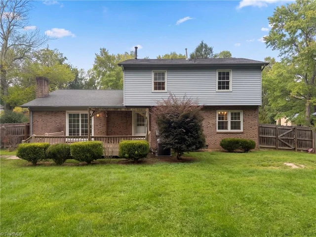 812 Pineburr Road, photo 5 of 30