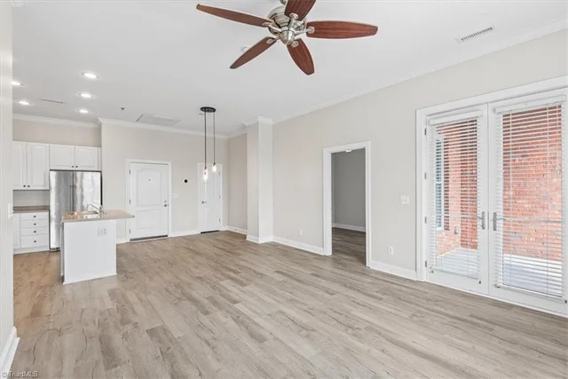 113 N Church Street Unit 206, photo 3 of 14