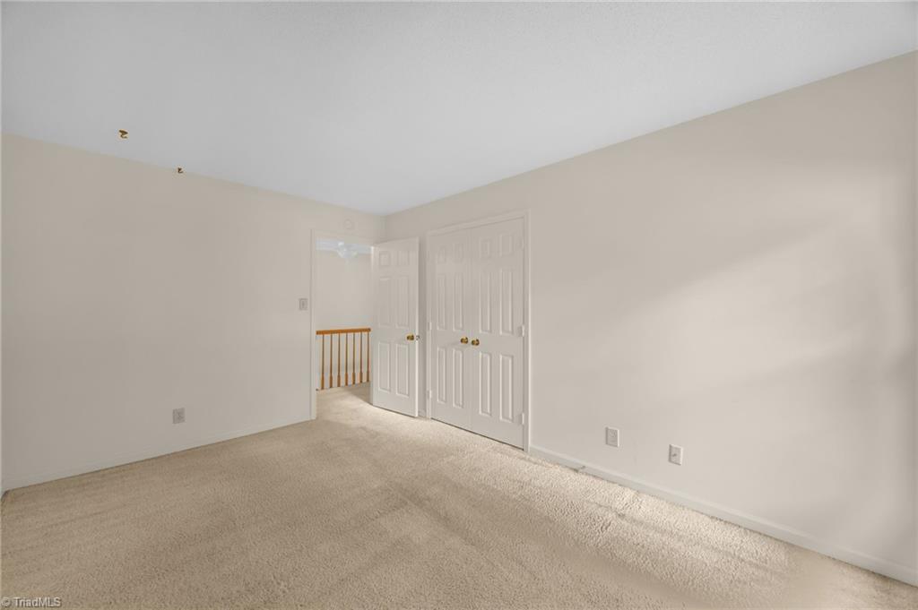 Greensboro, North Carolina 27455, United States, 3 Bedrooms Bedrooms, ,3 BathroomsBathrooms,Residential,Pending,199969