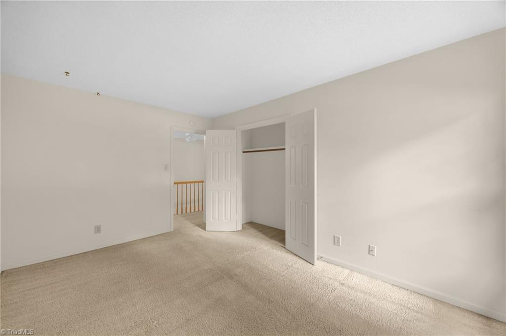 Greensboro, North Carolina 27455, United States, 3 Bedrooms Bedrooms, ,3 BathroomsBathrooms,Residential,Pending,199969