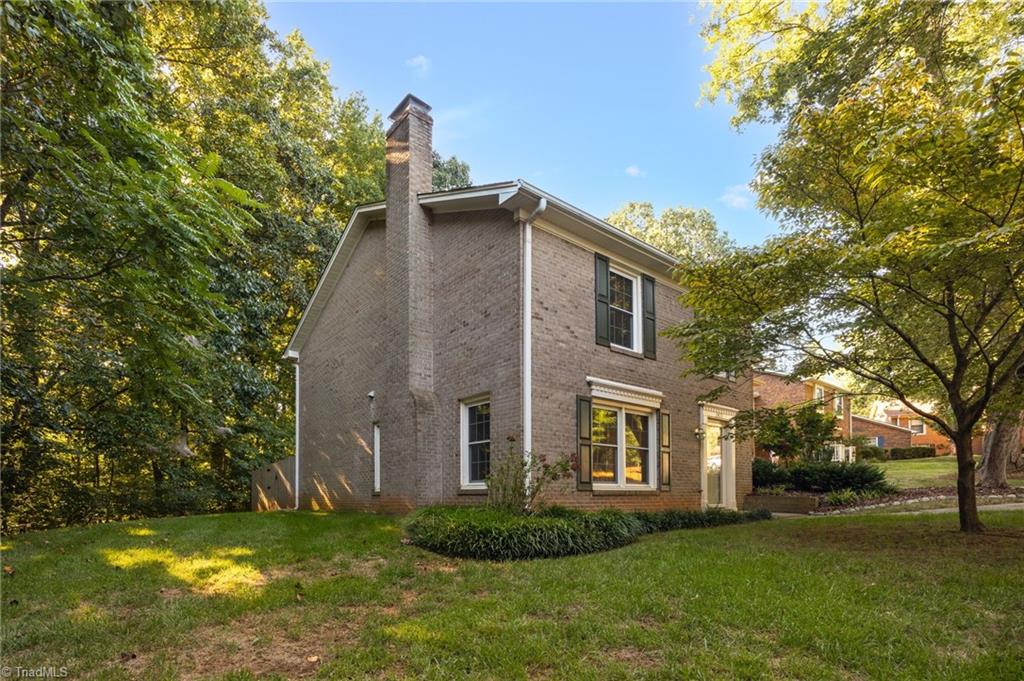 Greensboro, North Carolina 27455, United States, 3 Bedrooms Bedrooms, ,3 BathroomsBathrooms,Residential,Pending,199969