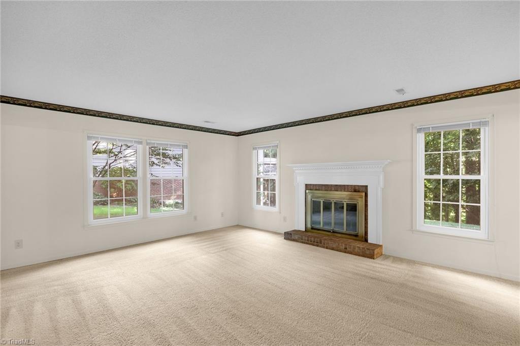 Greensboro, North Carolina 27455, United States, 3 Bedrooms Bedrooms, ,3 BathroomsBathrooms,Residential,Pending,199969