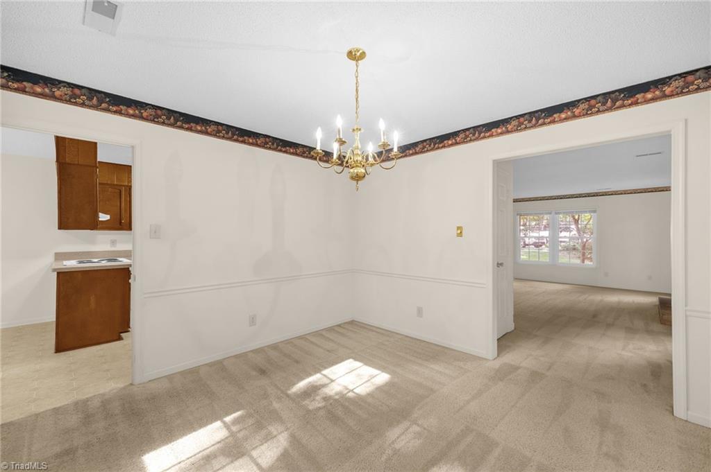 Greensboro, North Carolina 27455, United States, 3 Bedrooms Bedrooms, ,3 BathroomsBathrooms,Residential,Pending,199969