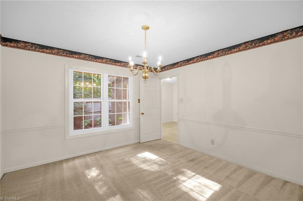 Greensboro, North Carolina 27455, United States, 3 Bedrooms Bedrooms, ,3 BathroomsBathrooms,Residential,Pending,199969