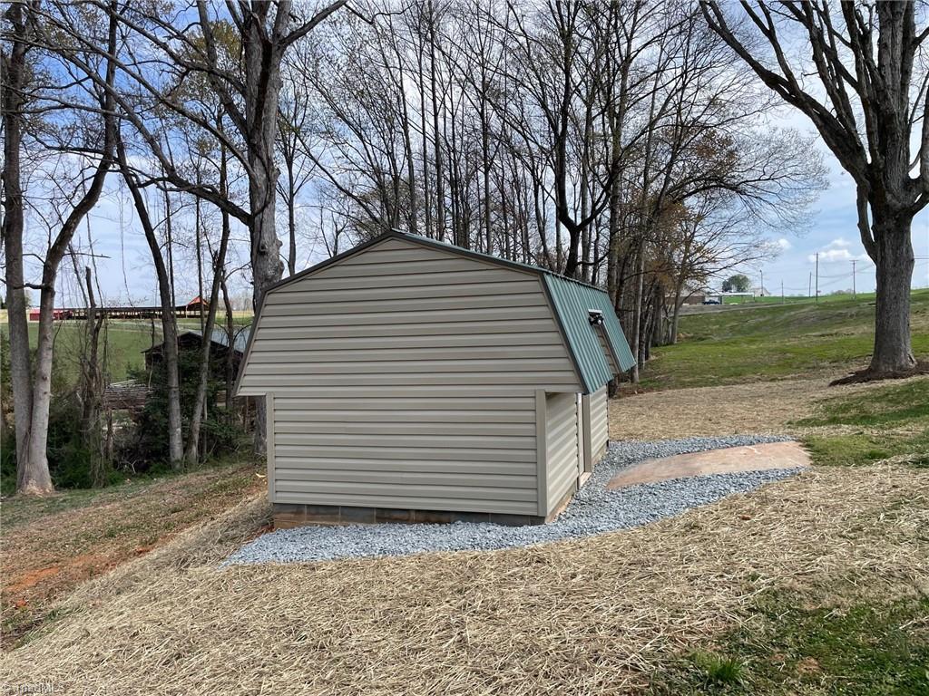 5956 E Nc Highway 268, Dobson, North Carolina image 32