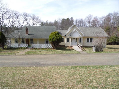 Homes For Sale - 232 Riverview Drive<br/> Sparta, NC 28675