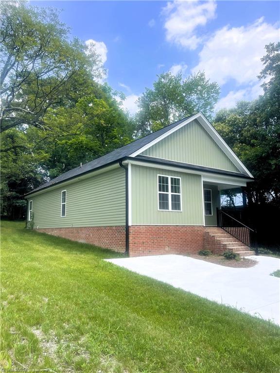 407 Walnut Street