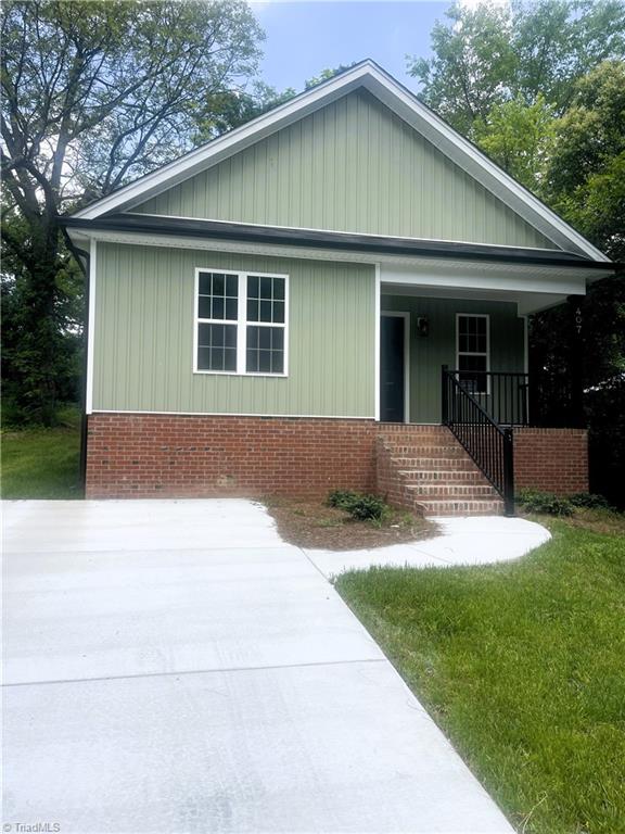 407 Walnut Street