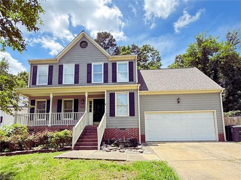 Homes For Sale - 4807 Adams Ridge Drive<br/> Greensboro, NC 27407
