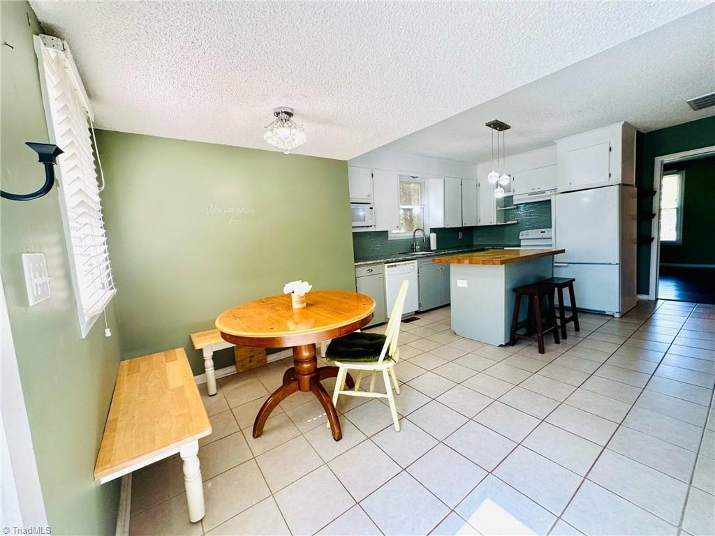 2742 Darrow Road, Walkertown, North Carolina image 7