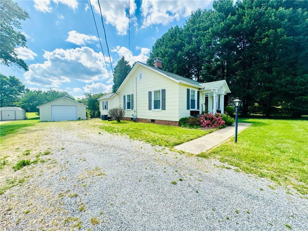 2742 Darrow Road, Walkertown, North Carolina image 2