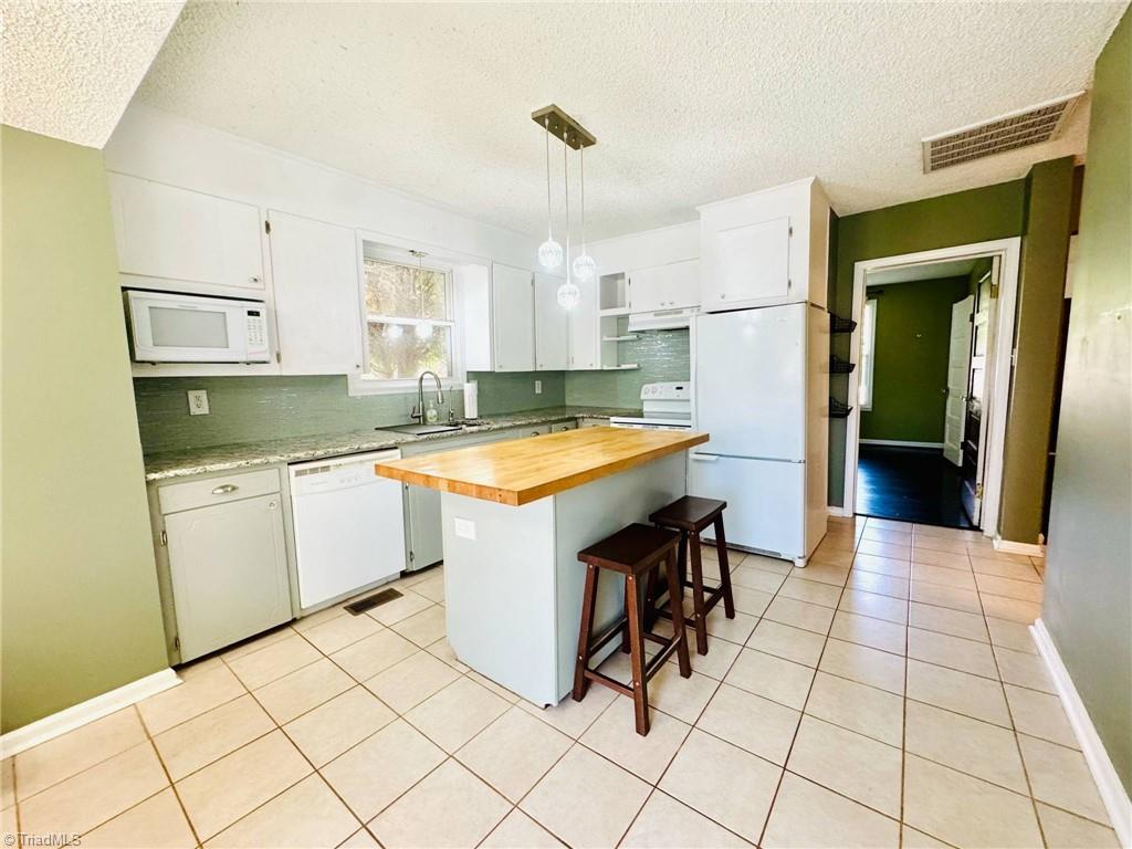 2742 Darrow Road, Walkertown, North Carolina image 10