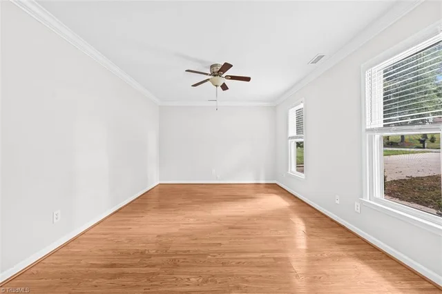 203 Weaver Street, photo 3 of 33