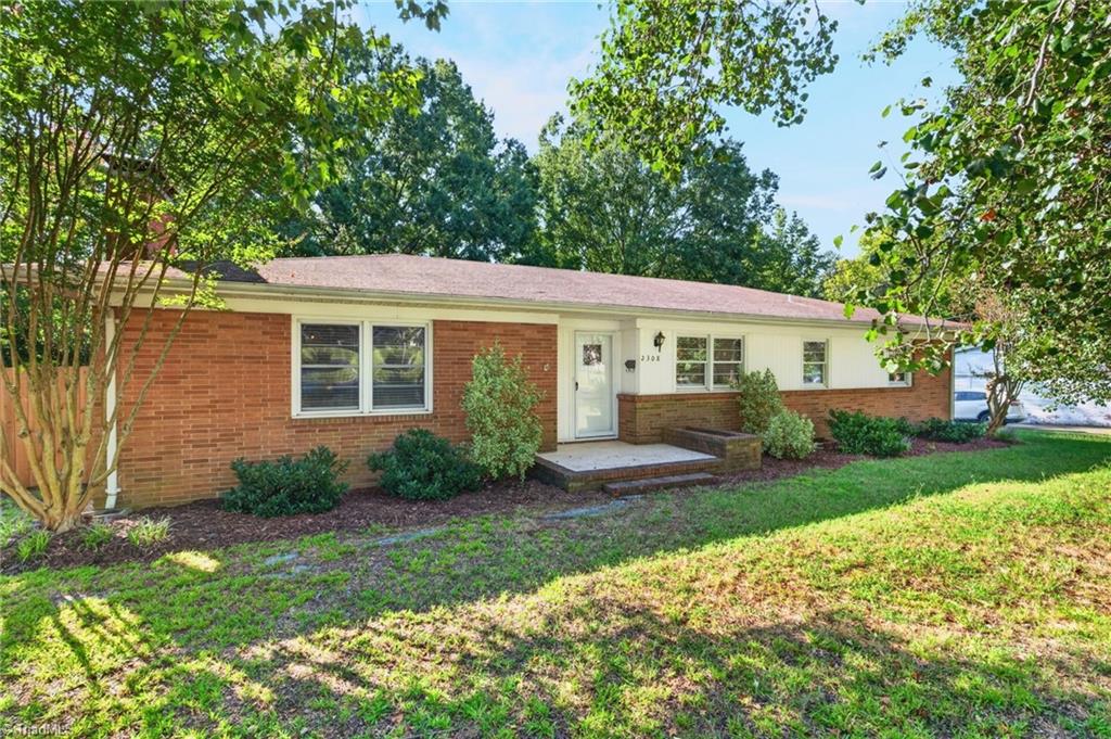Photo of 2308 Edgewood Avenue, Burlington, NC 27215 (MLS # 1236874)