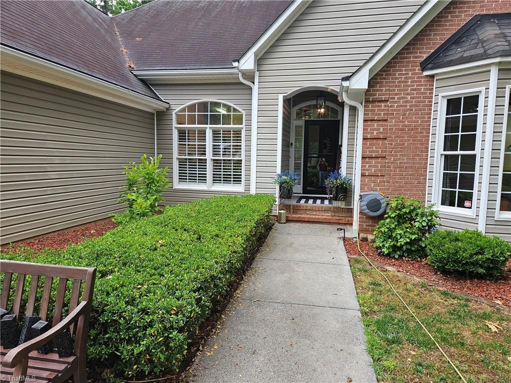 Photo of 121 Roxbury Court, Advance, NC 27006 (MLS # 1221786)
