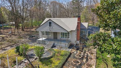 Homes For Sale - 1312 Mack Road<br/> Randolph County, Asheboro, NC 27205