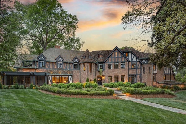 301 FISHER PARK CIR, GREENSBORO, NC 27401 - Image d36ad17f7ea6bc38245b19b79ba7d900/2369272693
