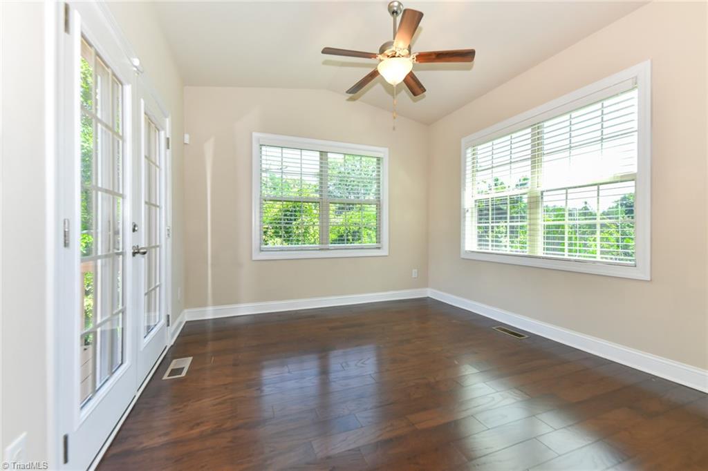 Durham, North Carolina 27712, United States, 4 Bedrooms Bedrooms, ,4 BathroomsBathrooms,Residential,Active,205903