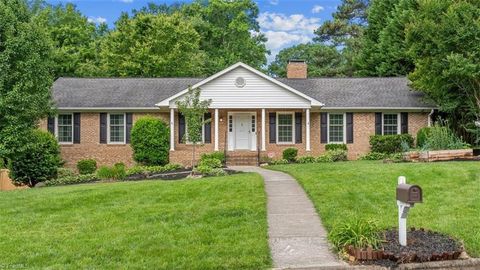 Single Family Residence in Winston Salem NC 270 Gloucestershire Road.jpg