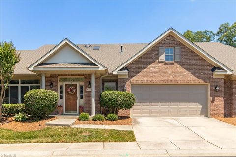 Townhouse For Sale - 4711 Hanberry Drive<br/> Greensboro, NC 27410