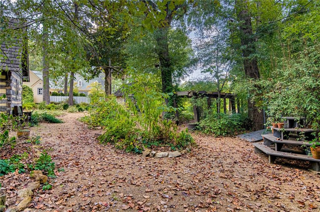 Winston-Salem, North Carolina 27106, United States, 5 Bedrooms Bedrooms, ,6 BathroomsBathrooms,Residential,Active,225502