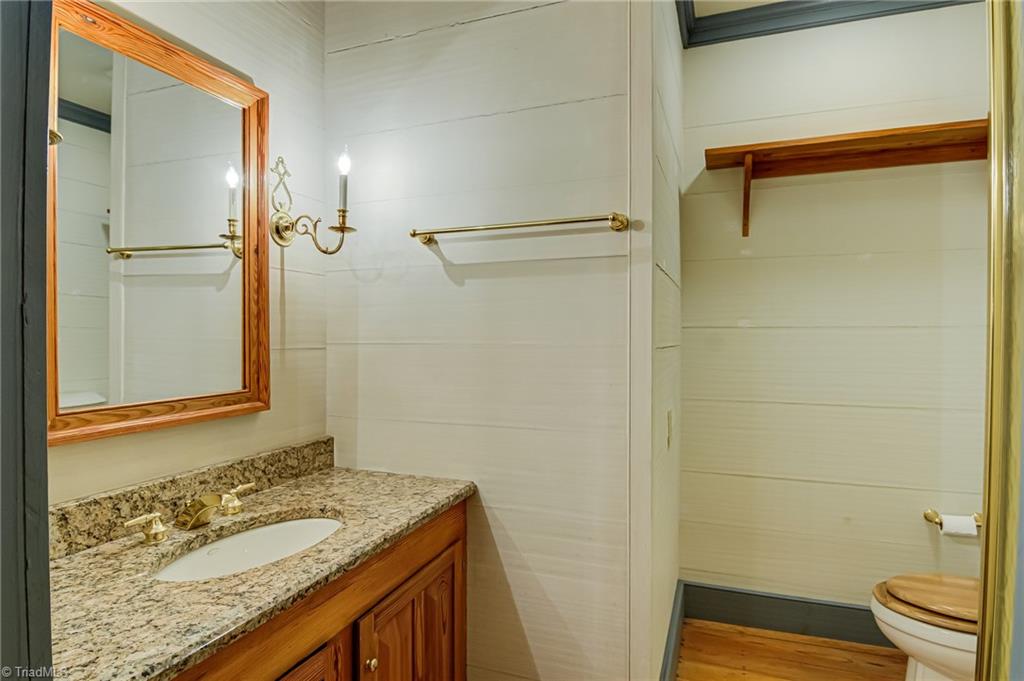 Winston-Salem, North Carolina 27106, United States, 5 Bedrooms Bedrooms, ,6 BathroomsBathrooms,Residential,Active,225502