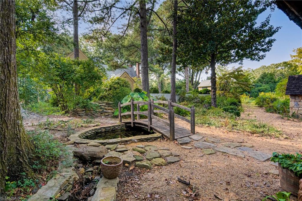 Winston-Salem, North Carolina 27106, United States, 5 Bedrooms Bedrooms, ,6 BathroomsBathrooms,Residential,Active,225502