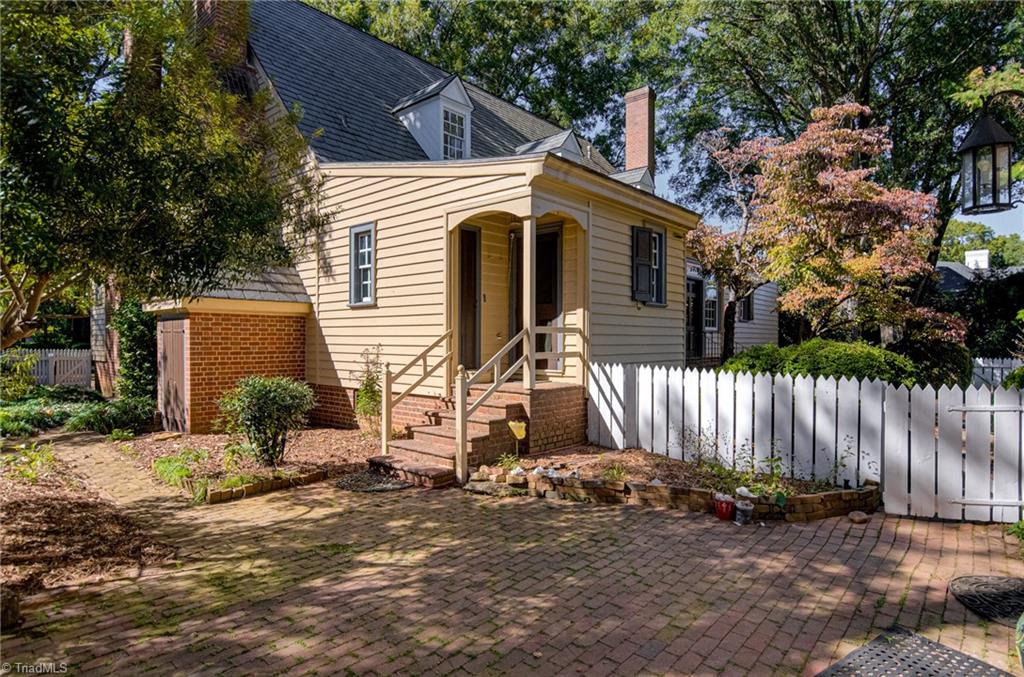 Winston-Salem, North Carolina 27106, United States, 5 Bedrooms Bedrooms, ,6 BathroomsBathrooms,Residential,Active,225502