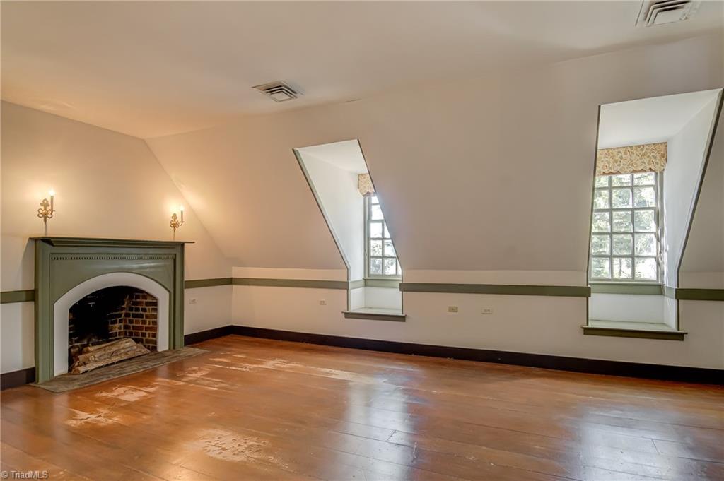 Winston-Salem, North Carolina 27106, United States, 5 Bedrooms Bedrooms, ,6 BathroomsBathrooms,Residential,Active,225502