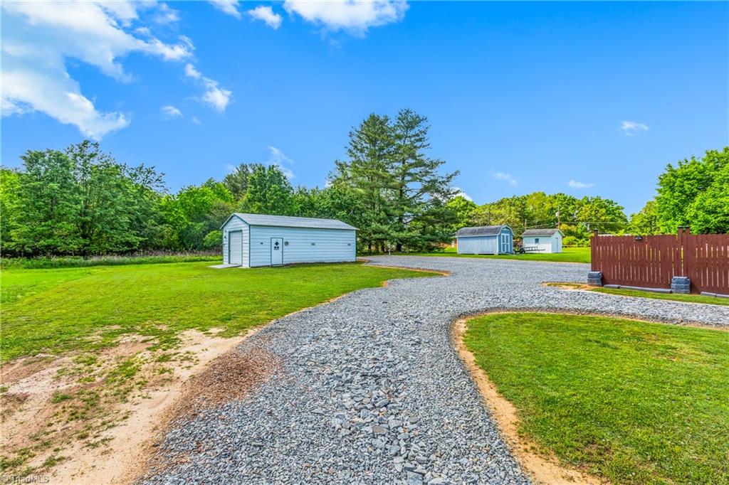 328 Belvue Drive, Mount Airy, North Carolina image 36