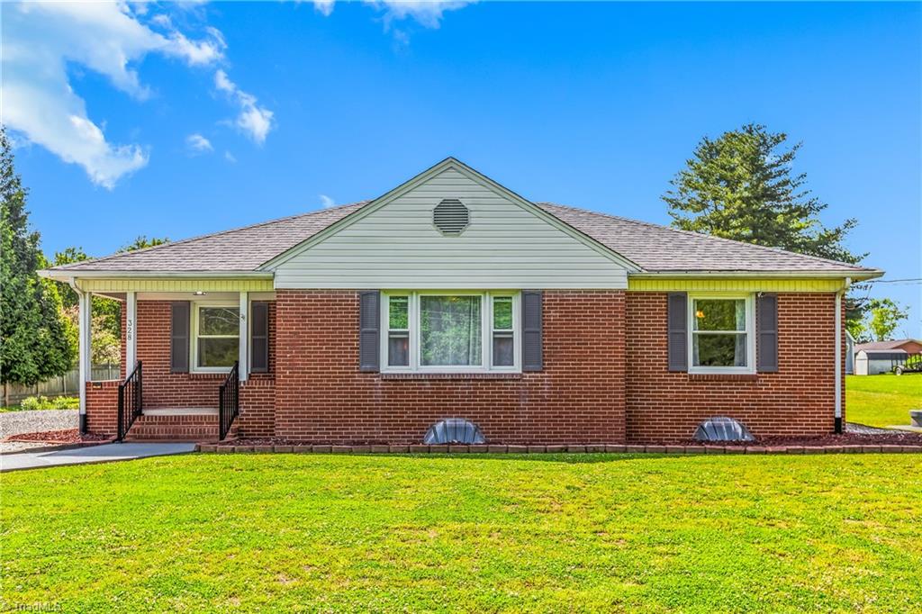 328 Belvue Drive, Mount Airy, North Carolina image 1