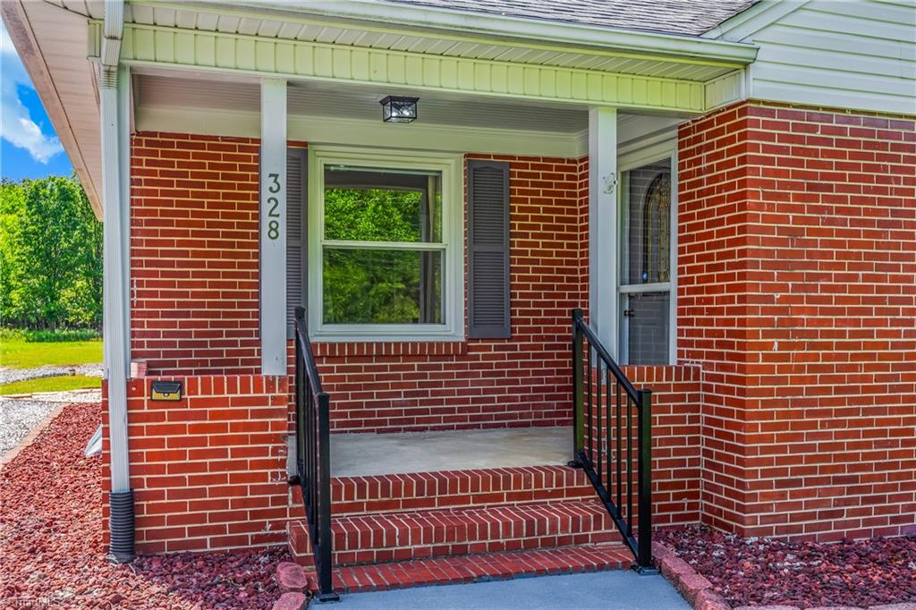 328 Belvue Drive, Mount Airy, North Carolina image 4