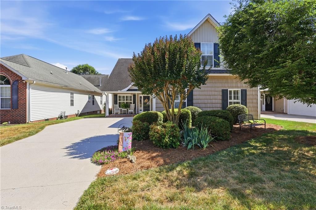 Photo of 6650 Springfield Village Lane, Clemmons, NC 27012 (MLS # 1224778)