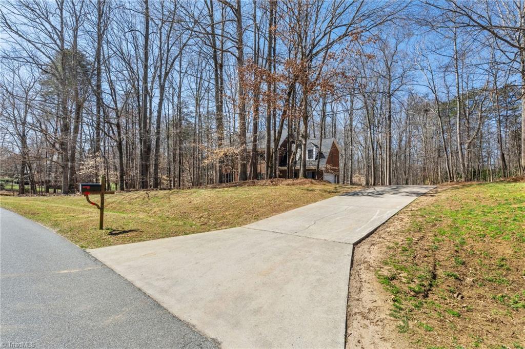 1799 Ridge Oaks Drive, Oak Ridge, North Carolina image 2