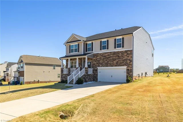 8500 Cripplegate Trace, photo 2 of 46