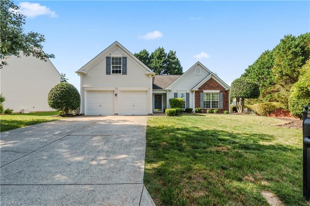 Photo of 9400 Shepparton Drive, Huntersville, NC 28078 (MLS # 1219939)
