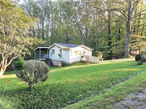 A home in Mount Airy