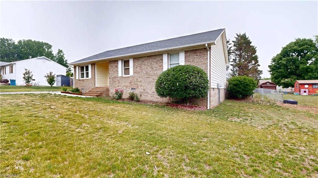 Photo of 223 Aldridge Lane, Archdale, NC 27263 (MLS # 1222027)