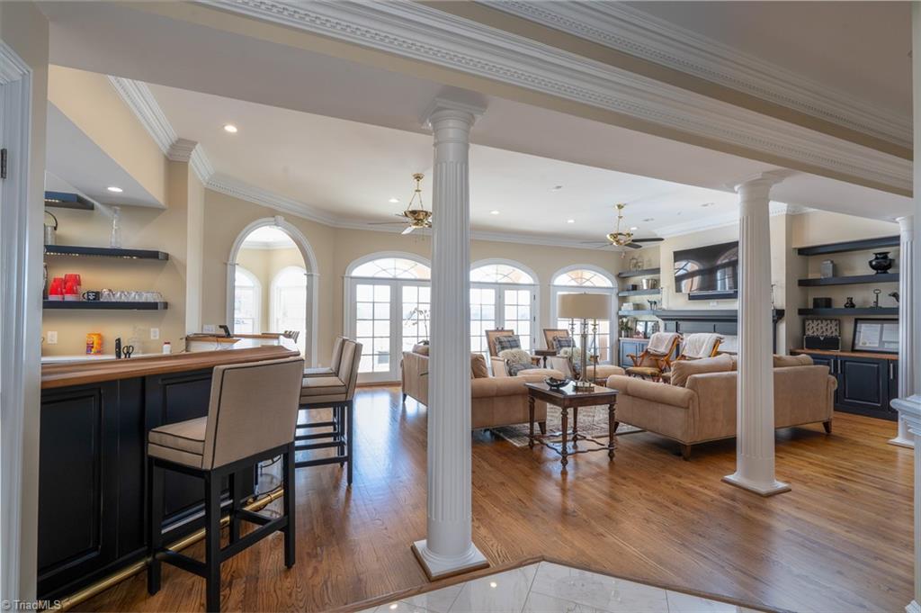 444 Glenbrook Spring